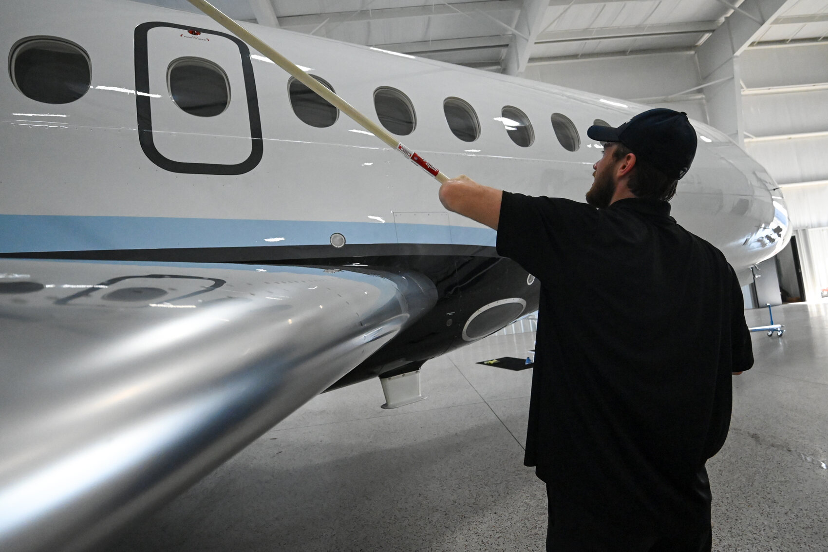 Washing the empennage